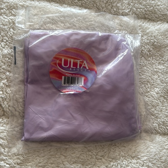Ulta pool float - Picture 3 of 5